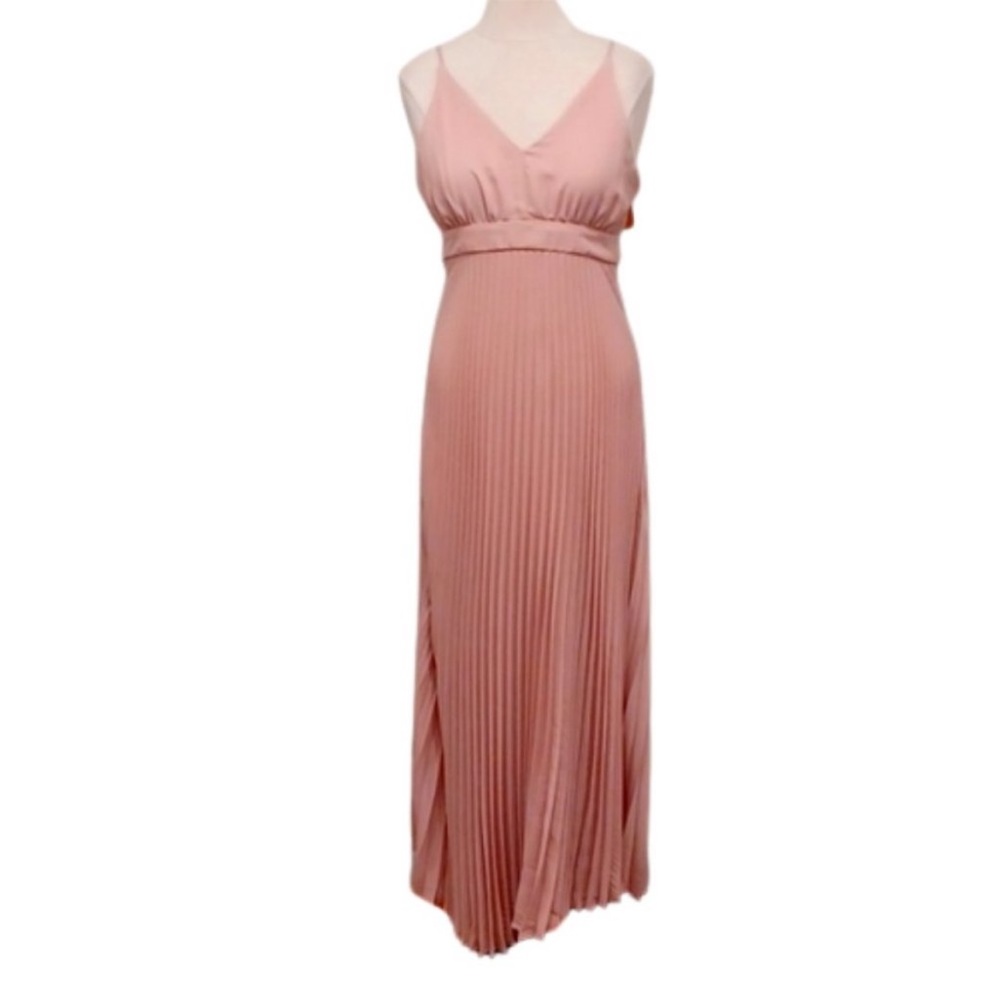 Elegant Pink Pleated Maxi Dress